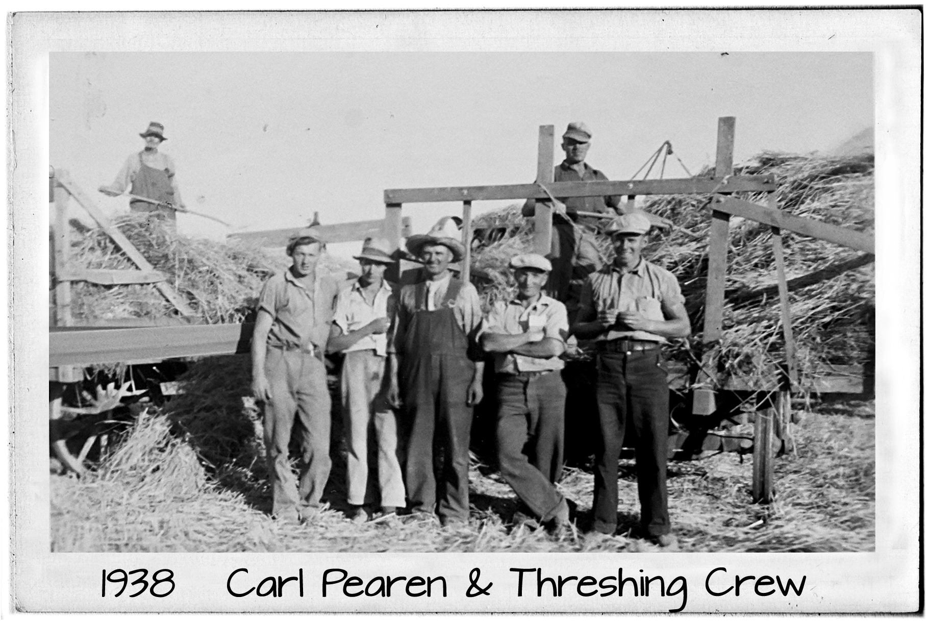Carl Pearen and threshing crew in 1938
